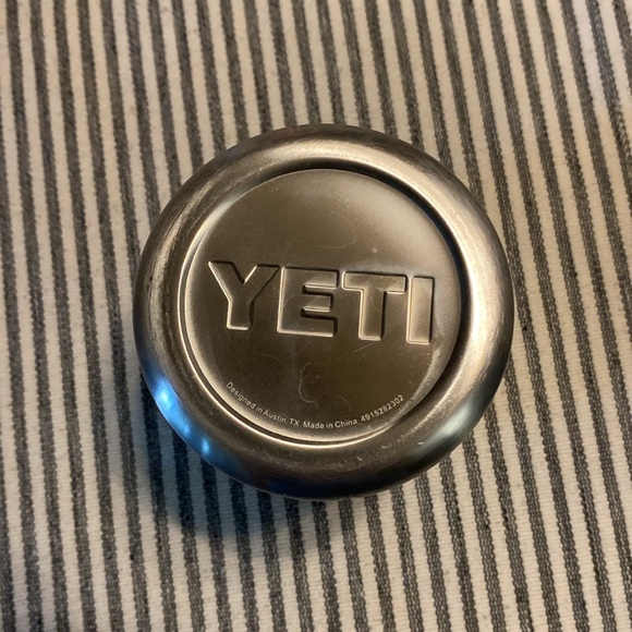 Yeti Rambler - Picture 2 of 3